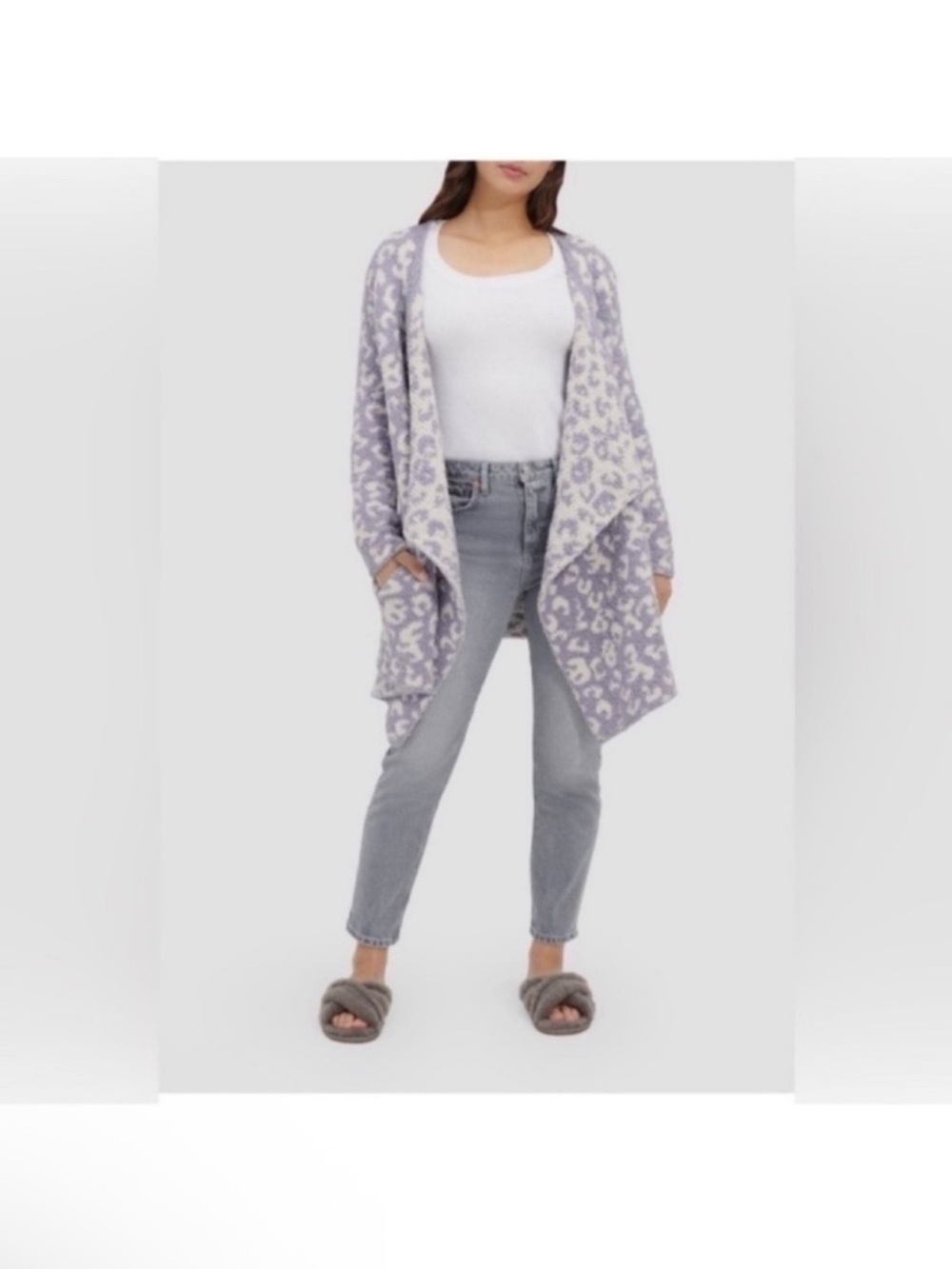 Like New UGG Phoebe Leopard Print Fluffy Wrap-Purple & White, Size Medium